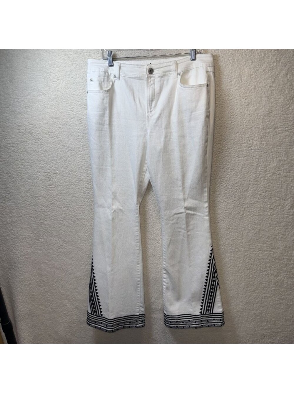INC International Concepts White Flare Leg Jeans With Black Embroidered Size 12